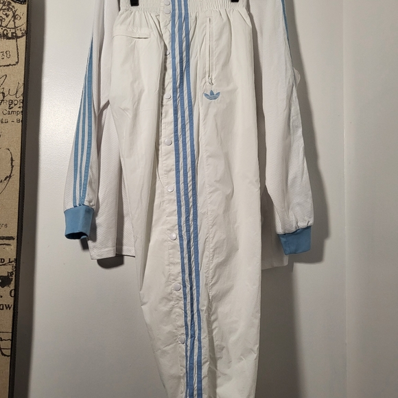 Addidas Suit for female or male - Picture 2 of 6